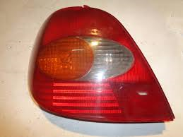 Стоп за Toyota Avensis  седан 1998г.позиция-ляв лифтбег/хетчбег 81561-05070